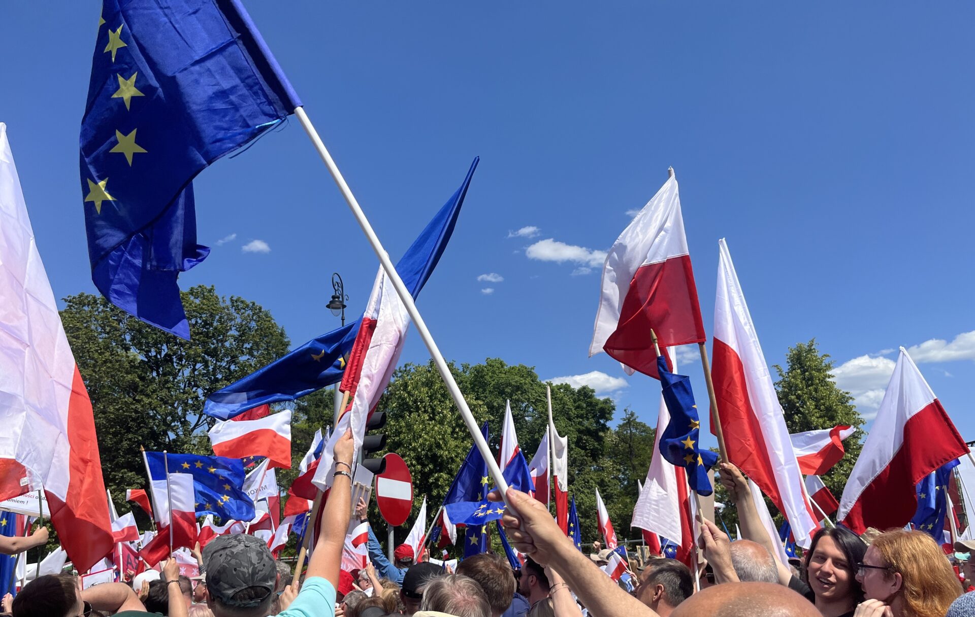 Zdjęcie przedstawia uczestników marszu 4 czerwca? Fałsz