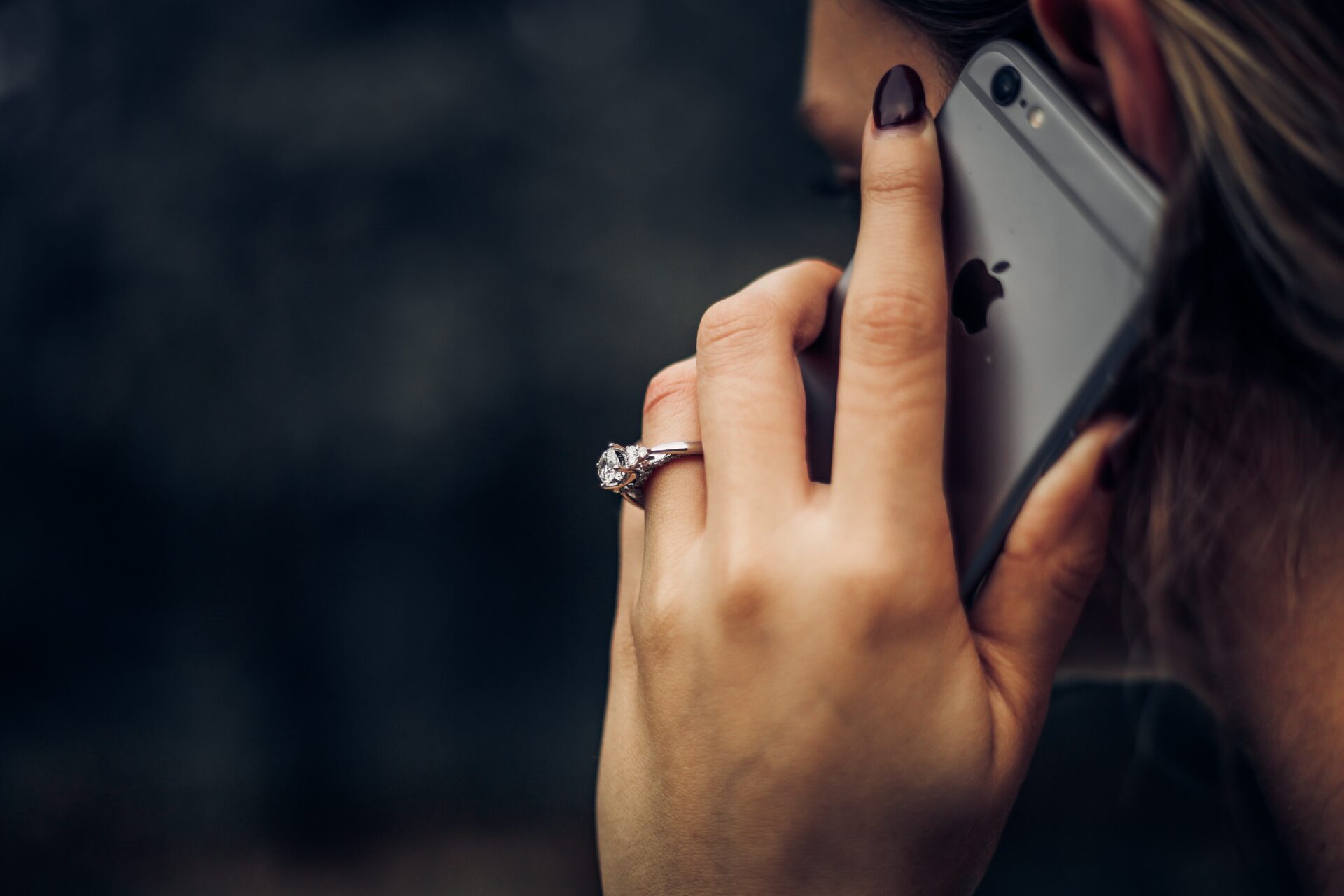 Jak stać się odpornym na oszustwa telefoniczne? Kilka wskazówek