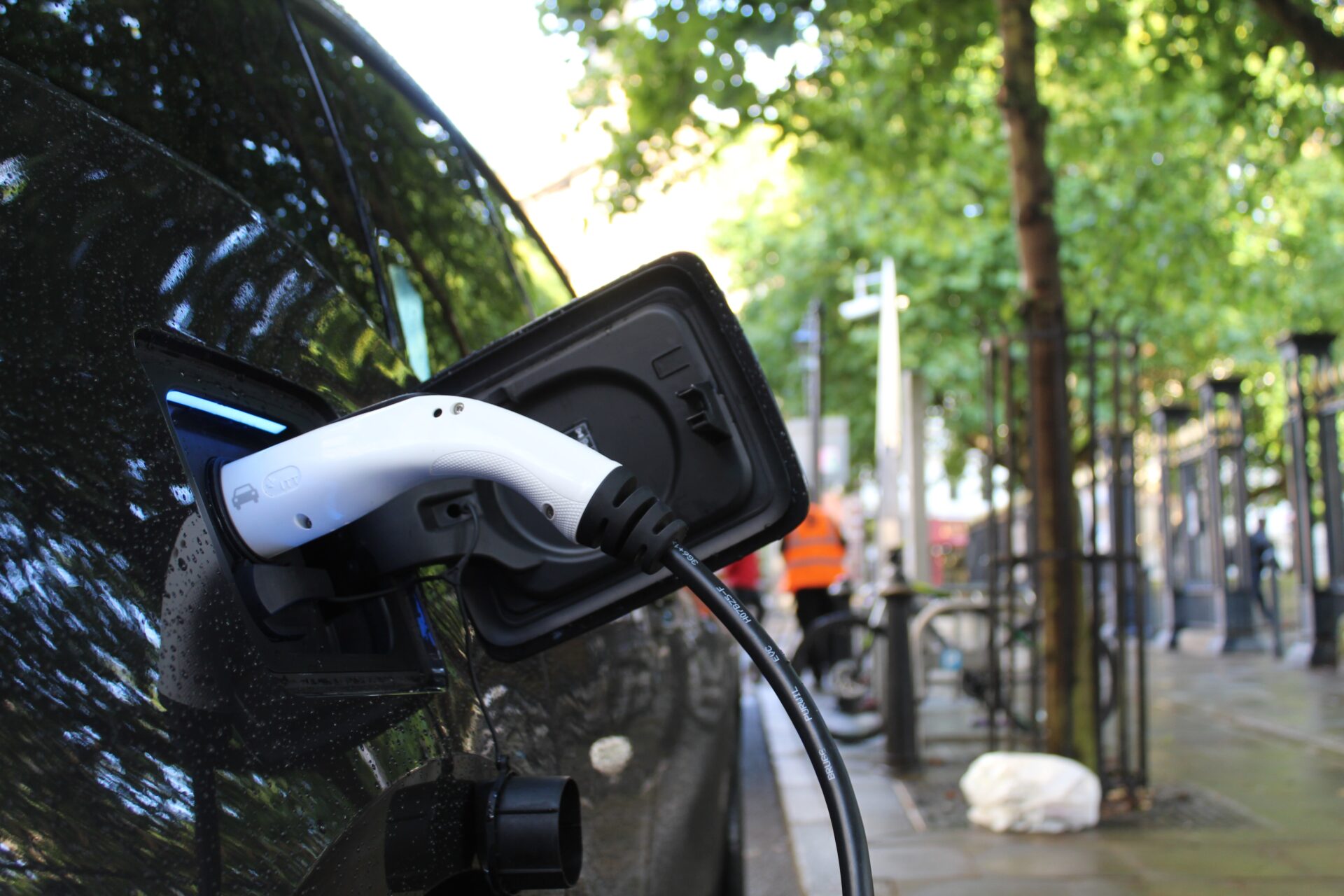 Bosch rezygnuje z rozwoju pojazdów elektrycznych? Wyjaśniamy Czytaj więcej na: https://demagog.org.pl/fake_news/bosch-rezygnuje-z-rozwoju-pojazdow-elektrycznych-wyjasniamy