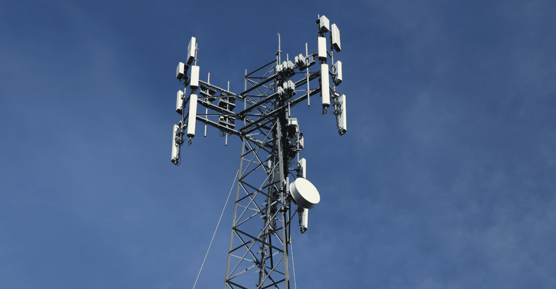 Antena telekomunikacyjna