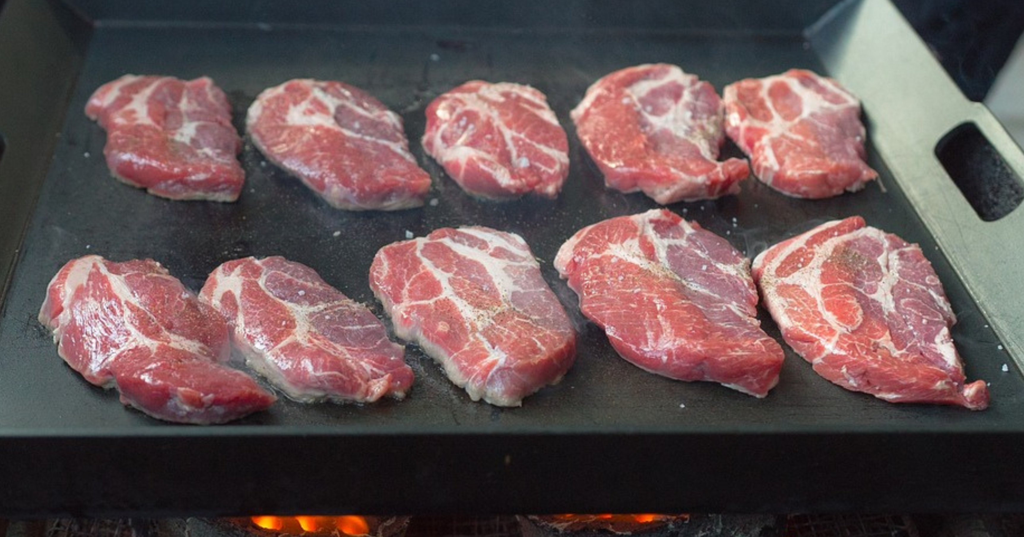 Mięso wieprzowe na grillu