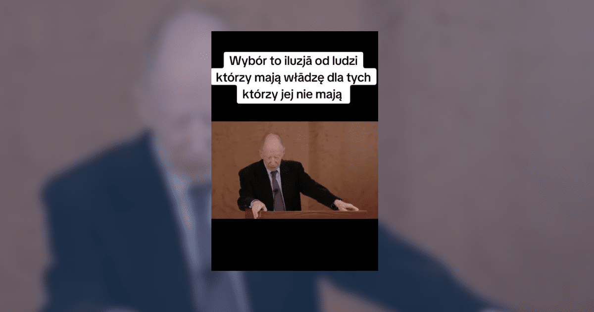 screen z tiktoka, mężczyzna przemawiający na mównicy