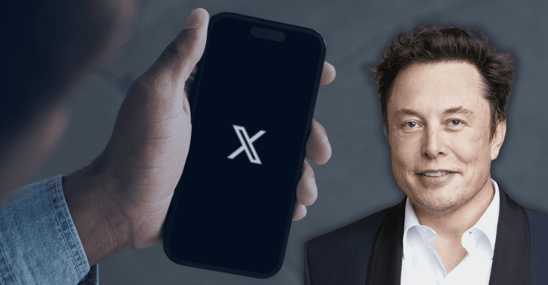 w tle ręka trzymająca telefon, na którym wyświetla się logo platformy X, po prawej stronie zdjęcie Elona Muska