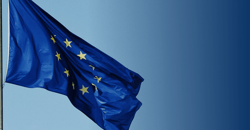 na grafice widzimy flagę Unii Europejskiej