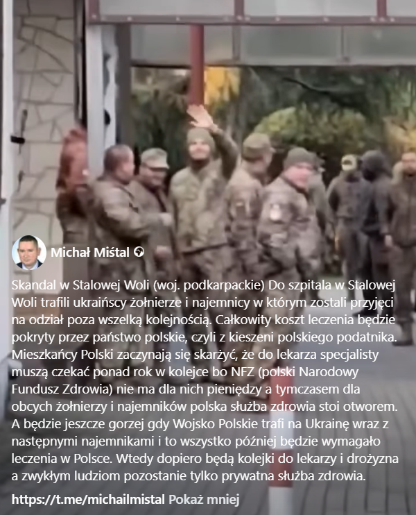 Zrzut ekranu z wpisu opublikowanego na Facebooku. Na dołączonym materiale widać Ukraińców zebranych pod budynkiem szpitala.
