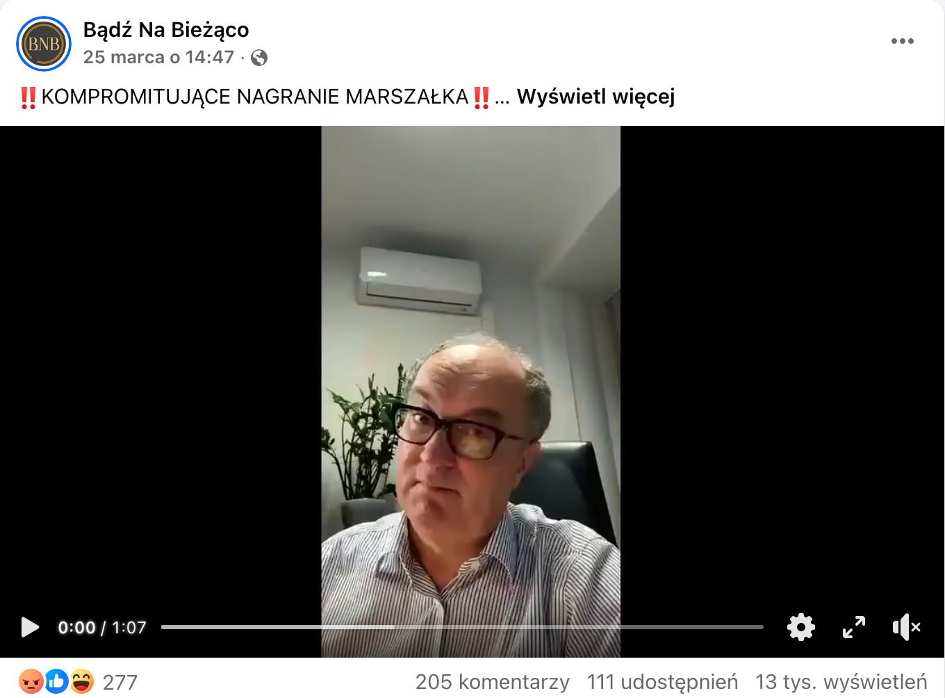 Zrzut ekranu przedstawiający nagrania opublikowane na Facebooku.