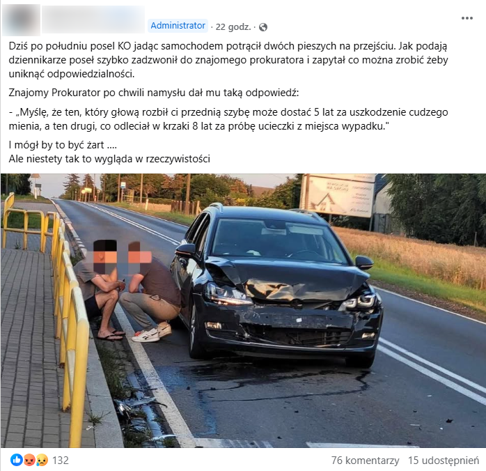 Zrzut ekranu z platformy Facebook, gdzie pojawia się zmyślona historia o pośle KO. Na zdjęciu widać rozwalone auto oraz dwóch mężczyzn, którym zamazano twarze. 