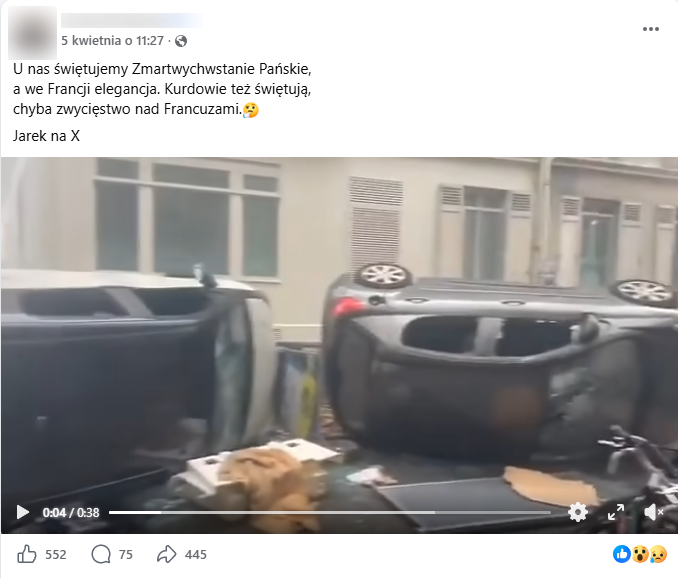 Zrzut ekranu z platformy Facebook, gdzie widać rozwalone ulice oraz przewrócone auta. 